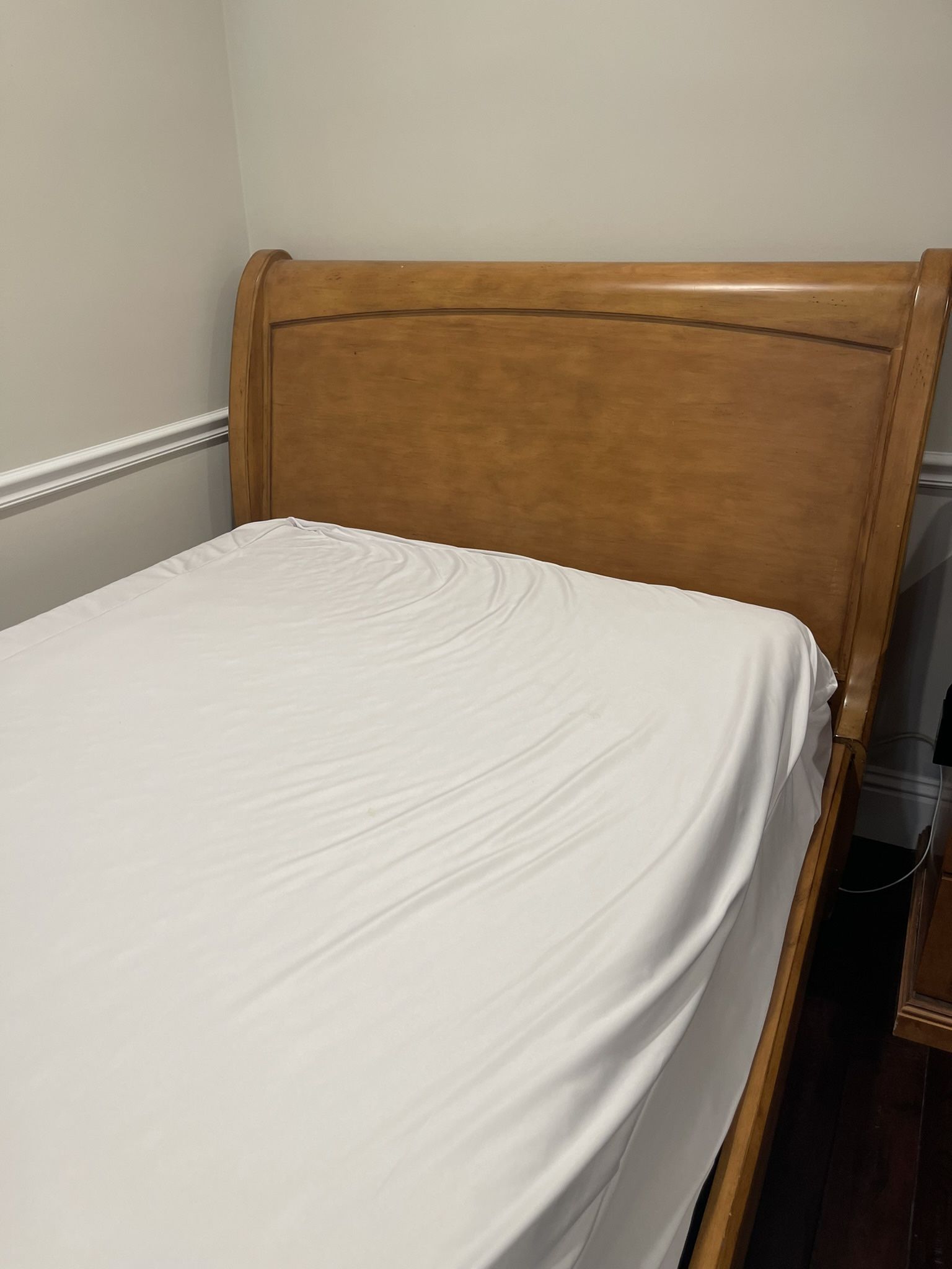 Full Size Bedroom - Mattress Excellent Condition - $199