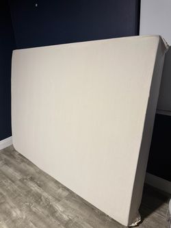 Free Queen Size Mattress White Fabric Cover