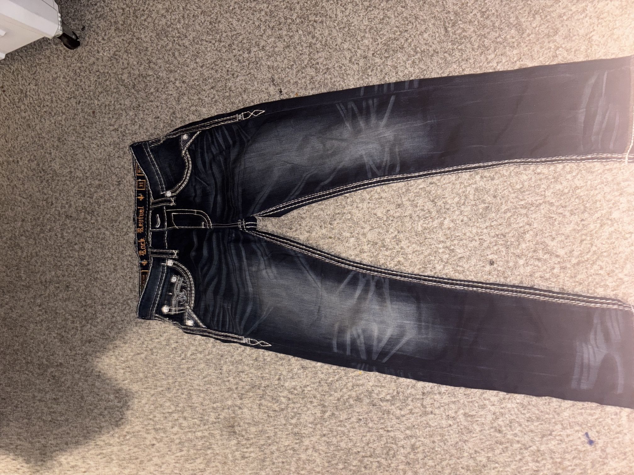 Rock Revivals Size 31