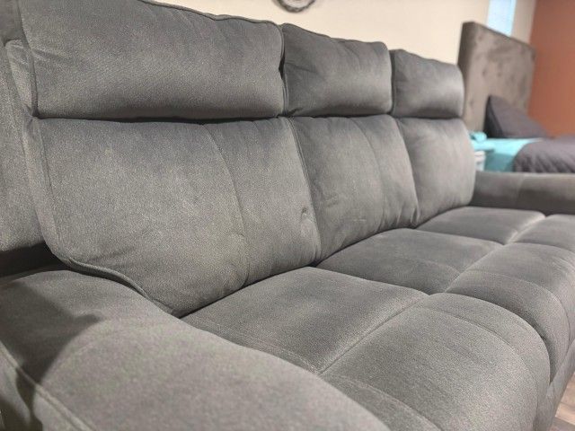 Grey Sofa With Two Recliner On Each Corner Great Condition No Reap 
