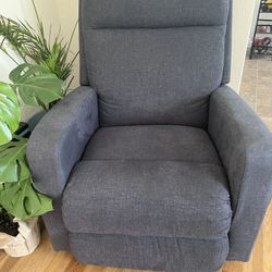 La-Z-Boy Power Lift Recliner