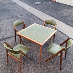 vintage Stakmore mid-century modern folding card table with four folding chairs