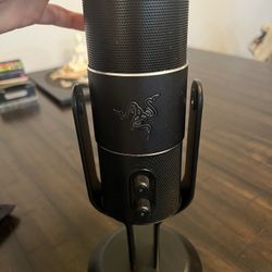 Razer Seiren Pro Microphone