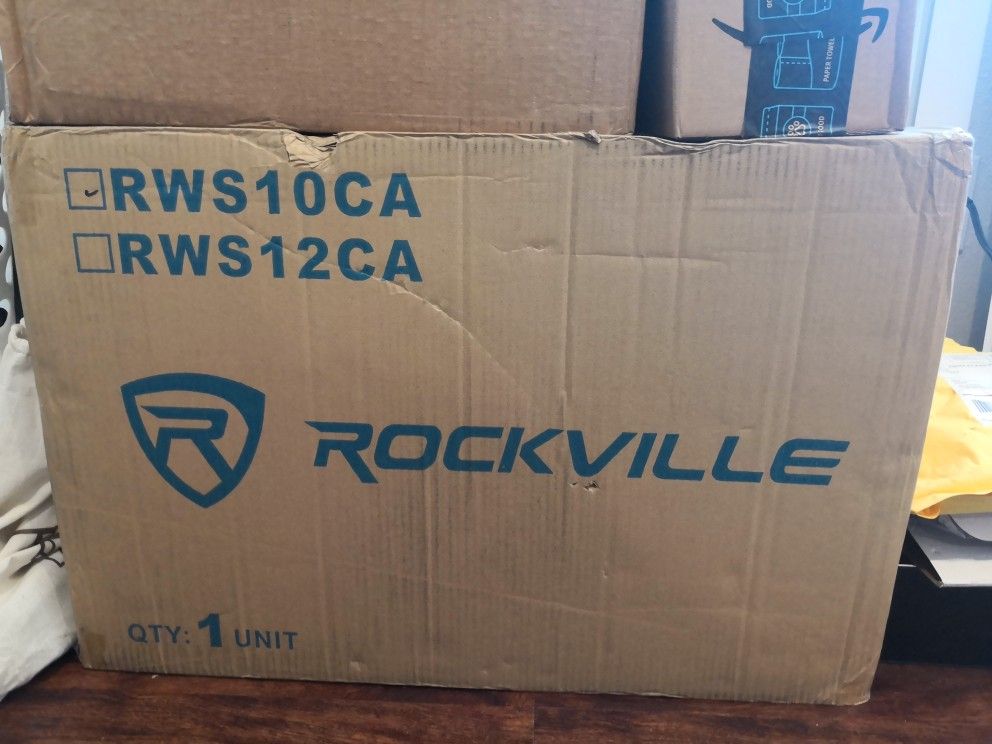 Rockville 10" subfoower with amplifier