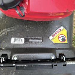 Honda HRN216 Self-Propelled Lawn Mower 
