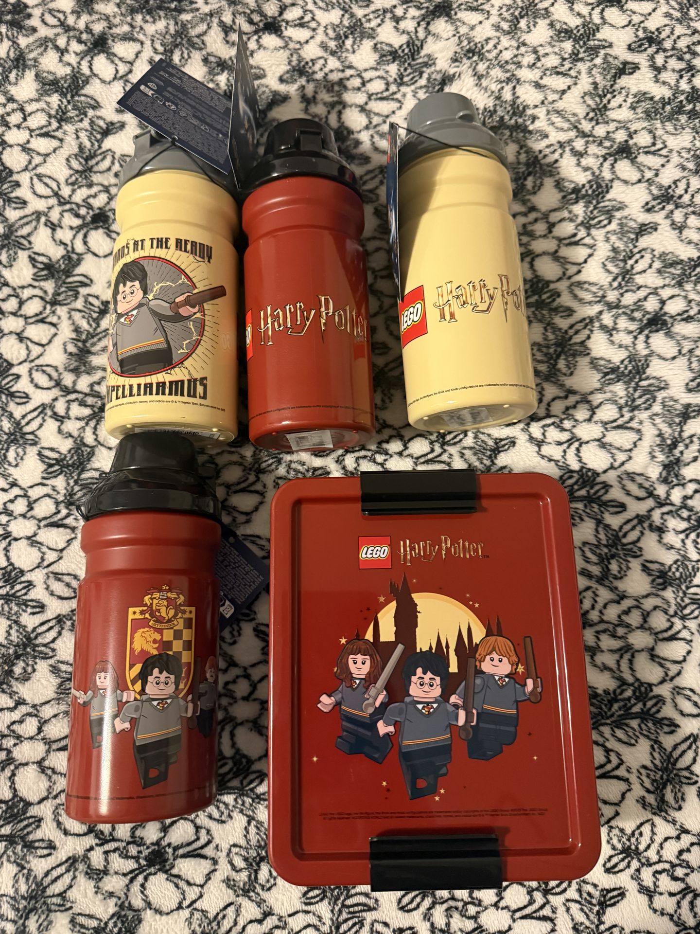 LEGO Harry Potter Water Bottles and Lunchbox Set