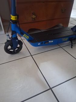 E95 razor scooter brand new