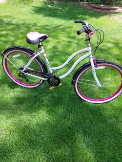 Beach cruiser bicycle