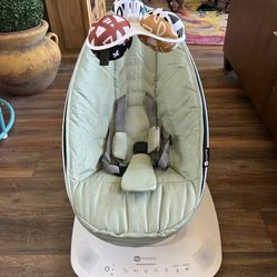 MamaRoo multi-motion baby swing