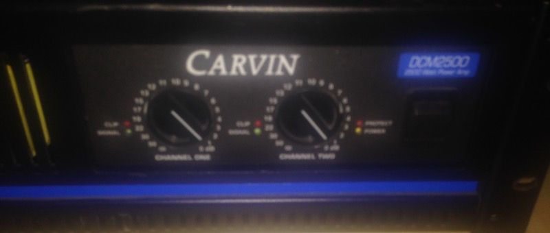 Carvin DCM-2500 (2500 watt power amp)