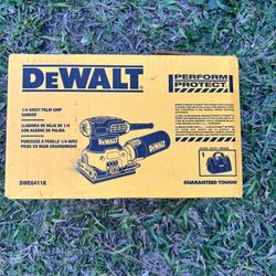 Dewalt 2.3 Amp Corded 1/4 Sheet palm Sander