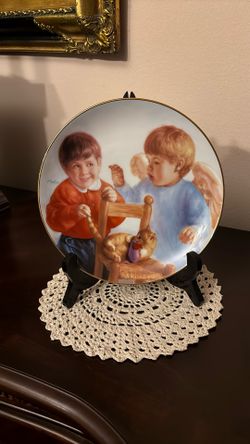 Limited Edition Plate: Caught In The Act