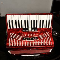 Honner key accordion