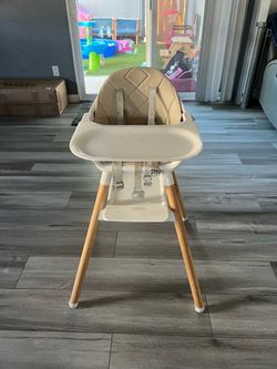 Baby High Chair with Wood Legs