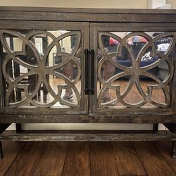 Accent Cabinet 