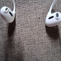 Bluetooth Earbuds. Don't Know Brand Name
