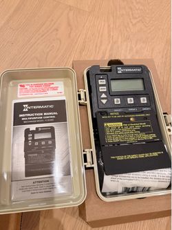 Intermatic PE153P 3-Circuit Digital Control in Plastic Raintight Case