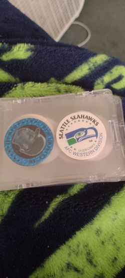 Toy.  Vintage Pogs Limited Edition Ken Griffey Jr and Seahawks cash porch pickup