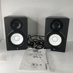 Yamaha HS7 6.5-inch Powered Studio Monitor - Black