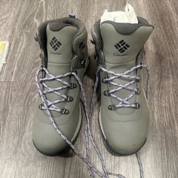 Columbia Women’s Hiking Boots - New w/ Tags Size 10
