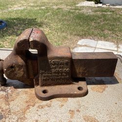 Reed 3 1/2” Bench vise