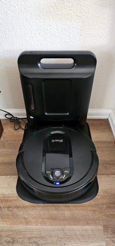 Shark IQ Vacuum