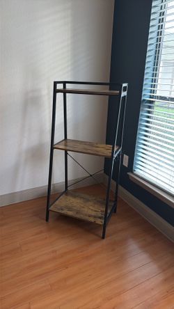 Corner Stand