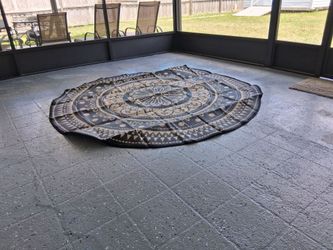 Brand new outdoor rug!