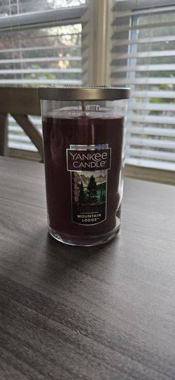 Mountain Lodge Yankee Candle - NEW