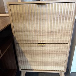 Shoe Cabinet Storage for Entryway with 2 Flip Drawers, Fluted Narrow Shoe Organizer with Wooden Legs, Freestanding Slim Shoe Storage Hidden Shoe Rack 