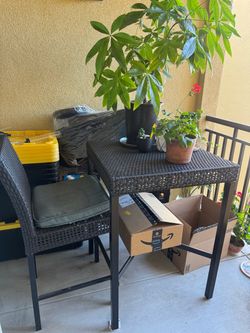 🌿🪑 LIKE-NEW 3-PIECE WICKER PATIO BAR SET + 2 CHAIRS 🔥 MOVING SALE! — $150 firm💰