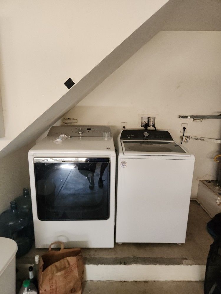 Washer & Gas Dryer