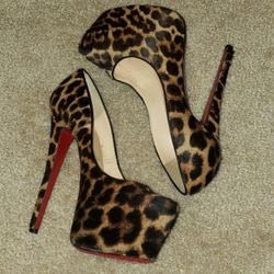 CHRISTIAN LOUBOUTIN LEOPARD