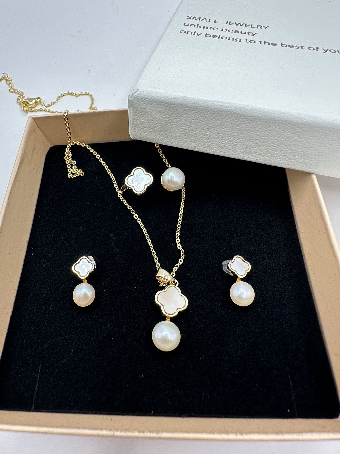 NEW Clover and natural pearl set of 3 (earrings, pendant and ring) 14k. gold plated gift for Mother’s Day 