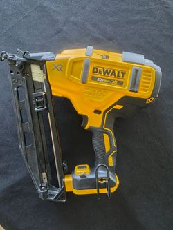 DeWalt 20V Max XR 16GA Finish Nailer