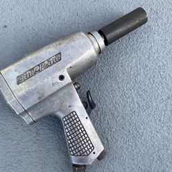 Blue-Point AT500B Reversible Pneumatic Air Impact Gun Wrench 1/2" Drive