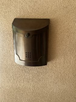 Ecco E4 Modern Mailbox