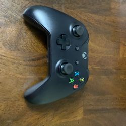 (NEEDS TO BE SOLD TODAY) Xbox One Controller