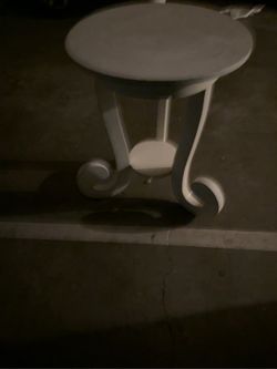 Decorative Round Accent / Side Table – Scroll Design