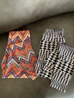 2pieces for $12 Women’s houndstooth,boohoo leggings