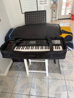 Roland FA 06”