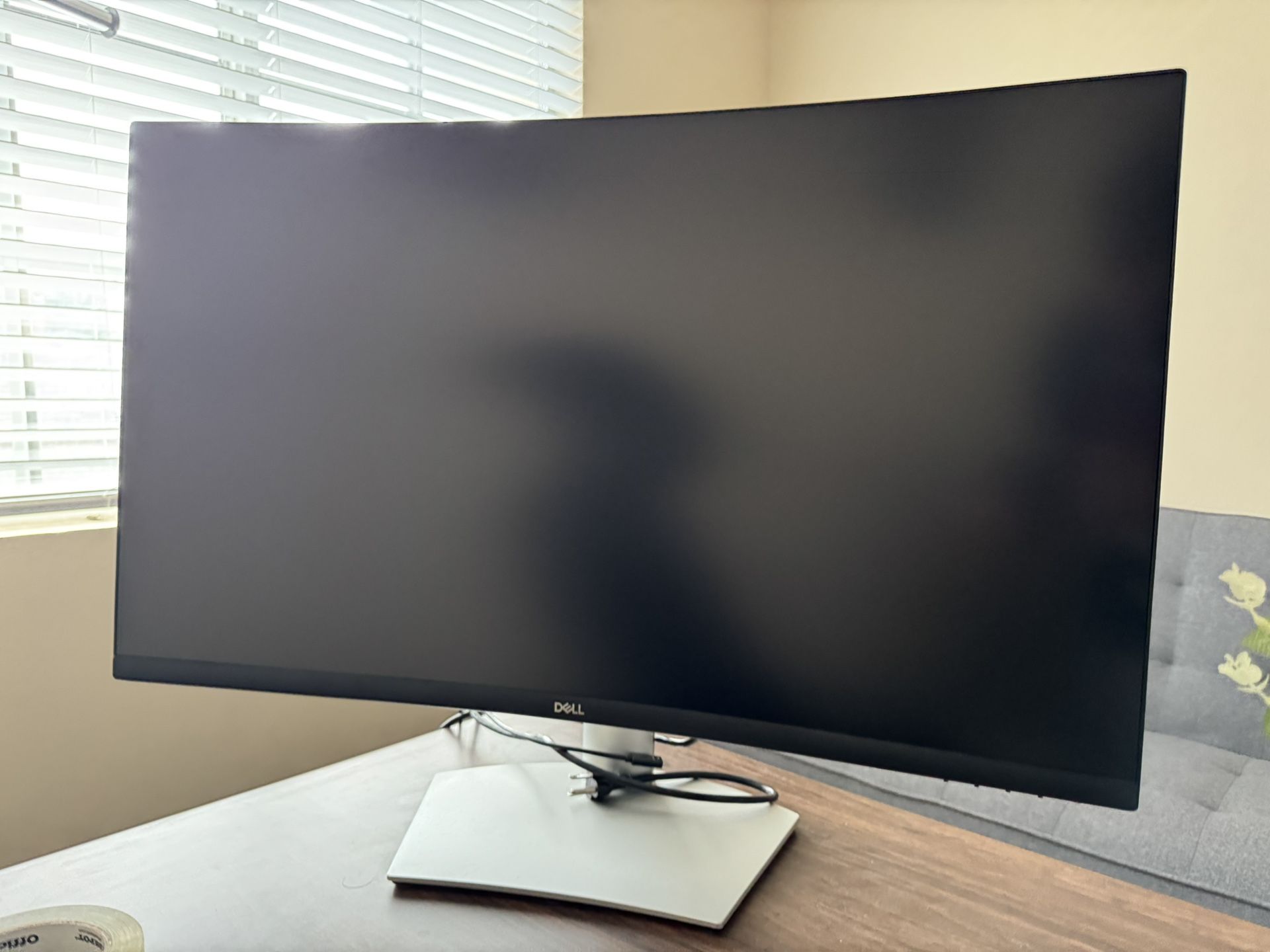 Dell 32 Curved 4K UHD Monitor - S3221QS