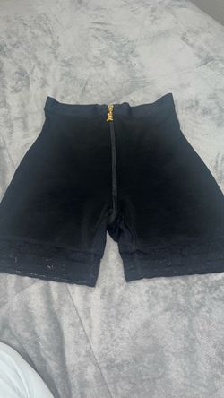 Faja Short, silueta de sirena, Sol León