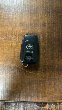 Key Toyota RAV4 2024 XLE Solo Nesesita  Programar Nuevo Vehículo