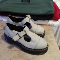 Dr.  Martens platforms sz 9 w