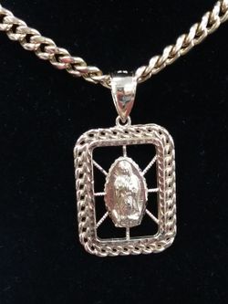 10K Gold Necklace with Guadalupe Virgin Mary 22 in. long weight 30 grams