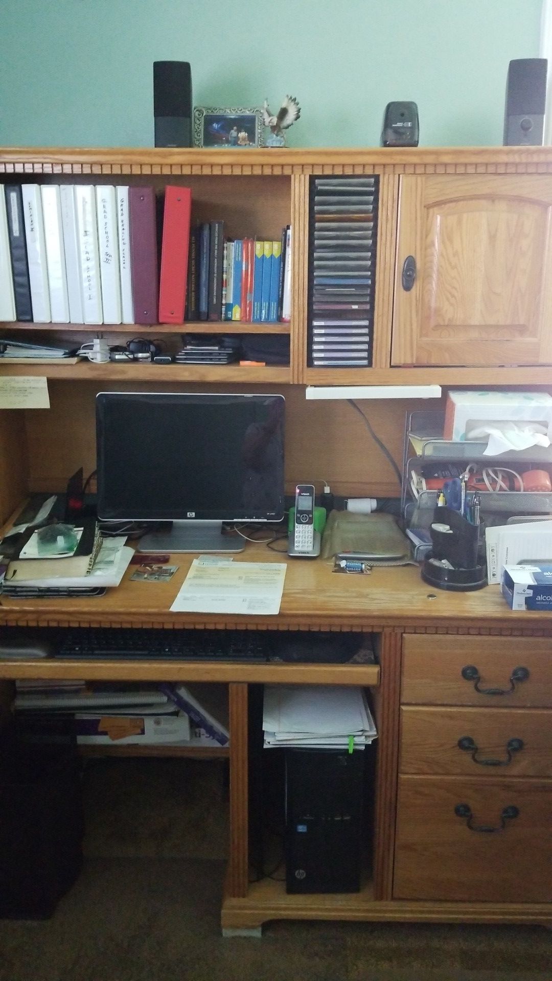 Computer Desk with Hutch