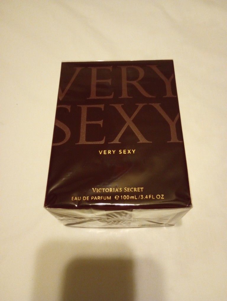 Victoria's Secret Very Sexy Eau De Parfum Sealed