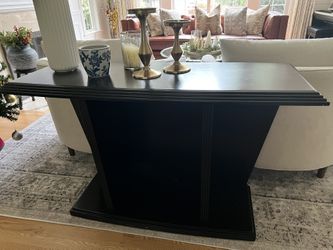 Gorgeous Black Console Table