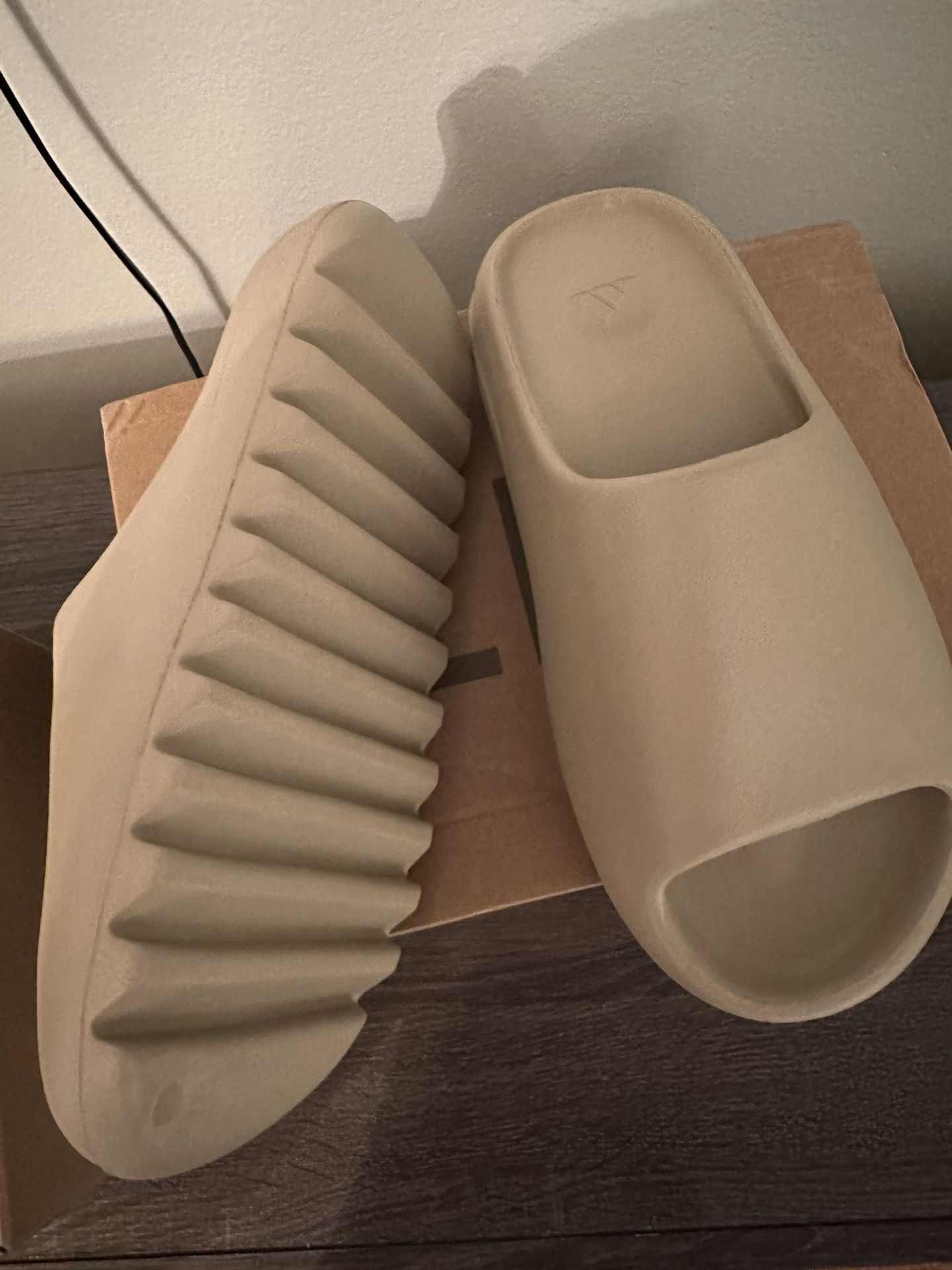 Yeezy Slides Sz11 Pure